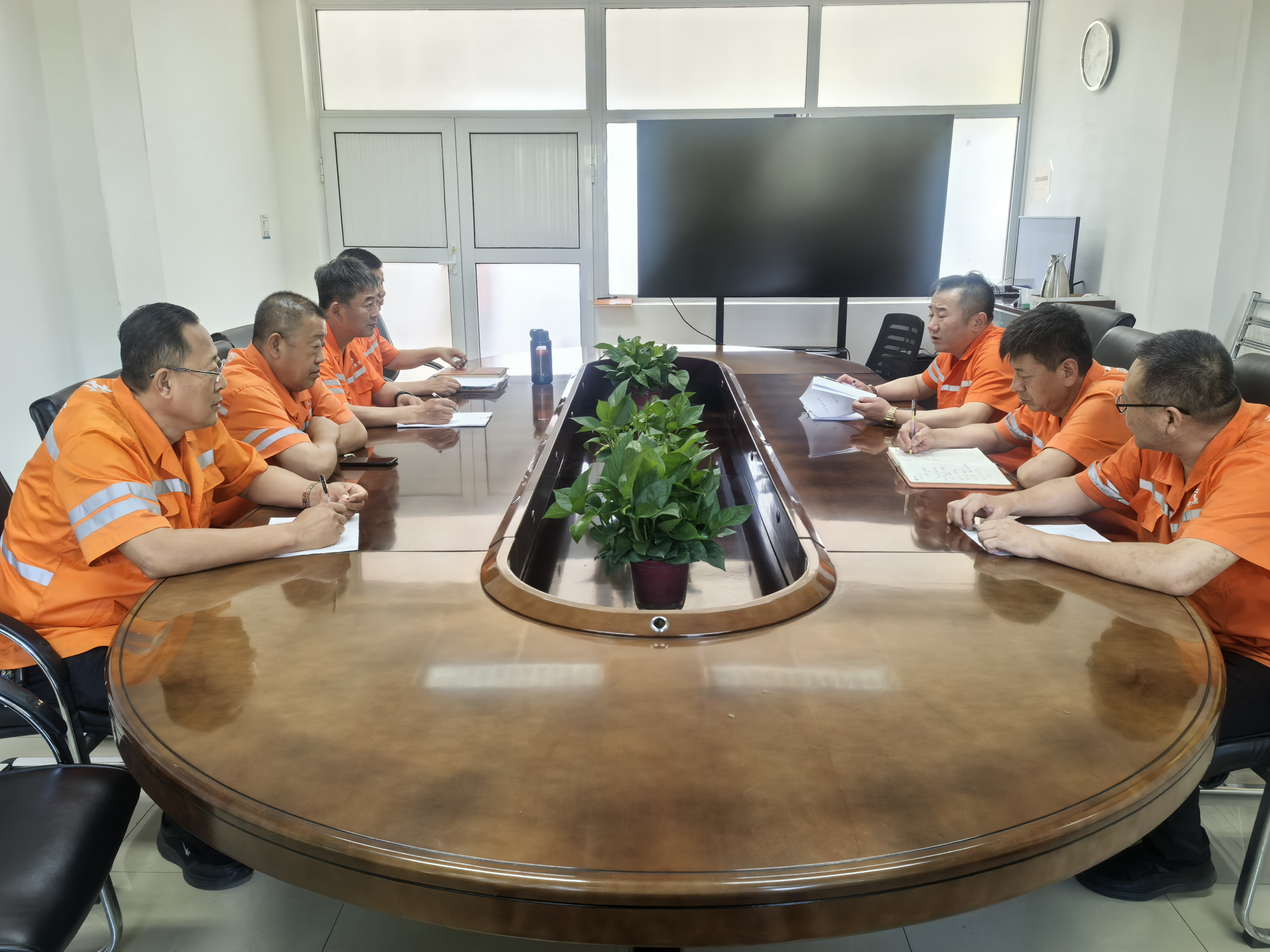 3b9bc98e68de2e4e95cab3becb56e5c.jpg 3b9bc98e68de2e4e95cab3becb56e5c.jpg